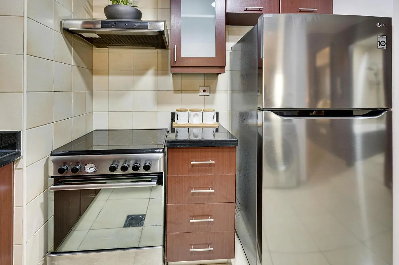 Entire Serviced Studio Jbr Sea View Balcony Dubai Apartamento