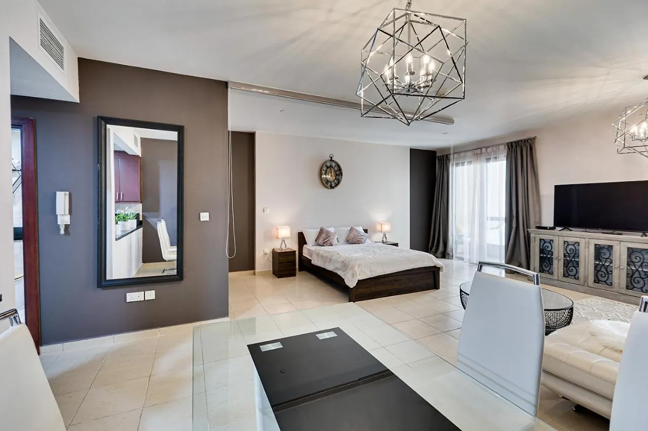 Entire Serviced Studio Jbr Sea View Balcony Dubai 0*,